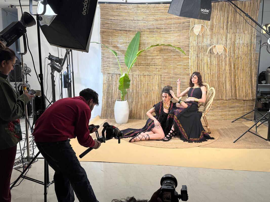 shooting-studio-in-delhi-affordable-shooting-studio-delhi-ncr-india-bioad-2_orig